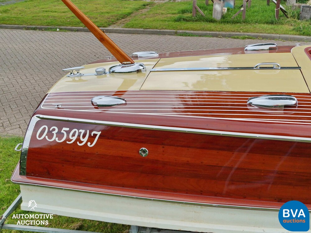 Chris Craft 20" Custom Runabout Speedboat (RIVA, BOESCH) 1948 V8 Big-Block