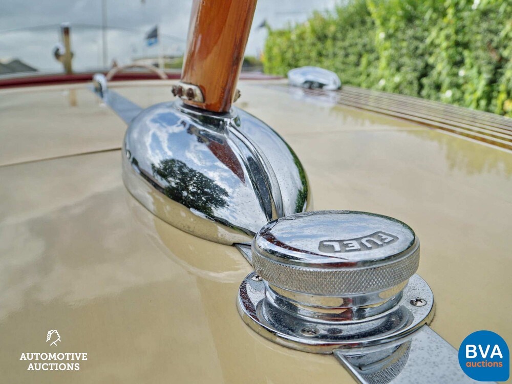 Chris Craft 20" Custom Runabout Speedboat (RIVA, BOESCH) 1948 V8 Big-Block