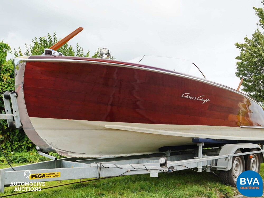Chris Craft 20" Custom Runabout Speedboat (RIVA, BOESCH) 1948 V8 Big-Block