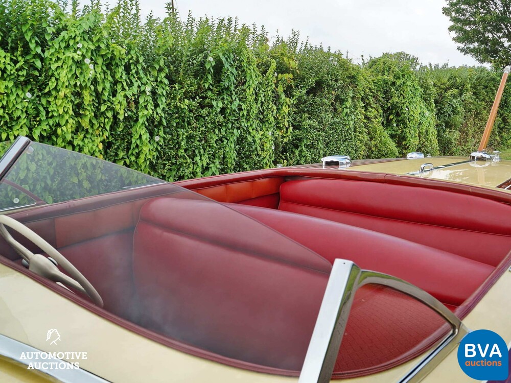 Chris Craft 20" Custom Runabout Speedboat (RIVA, BOESCH) 1948 V8 Big-Block