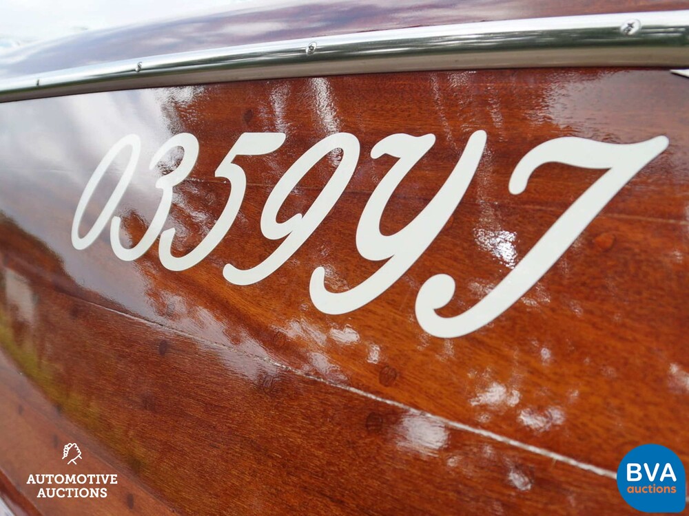 Chris Craft 20" Custom Runabout Speedboat (RIVA, BOESCH) 1948 V8 Big-Block