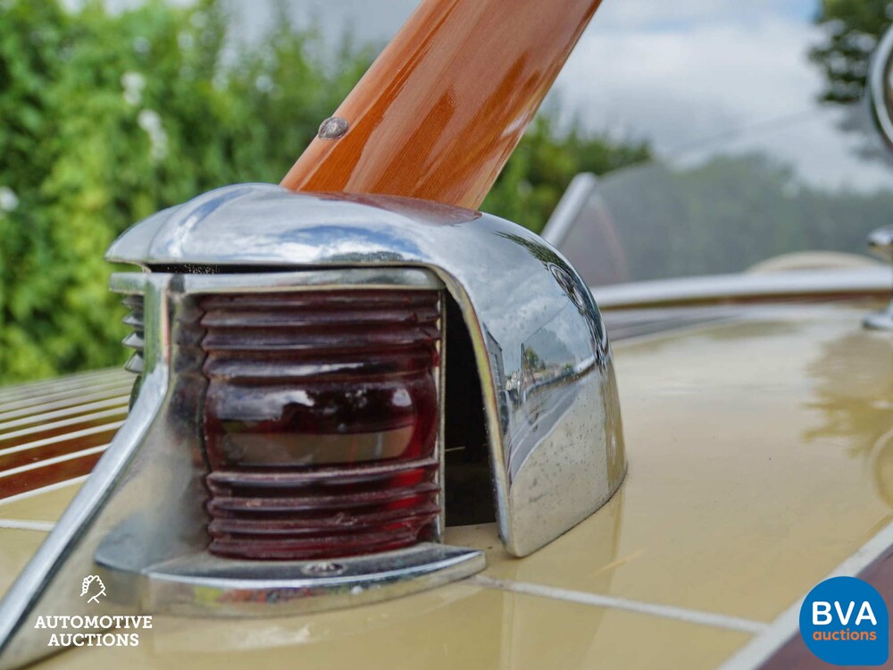 Chris Craft 20" Custom Runabout Speedboat (RIVA, BOESCH) 1948 V8 Big-Block