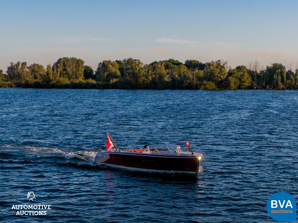 Chris Craft 20" Custom Runabout Speedboat (RIVA, BOESCH) 1948 V8 Big-Block