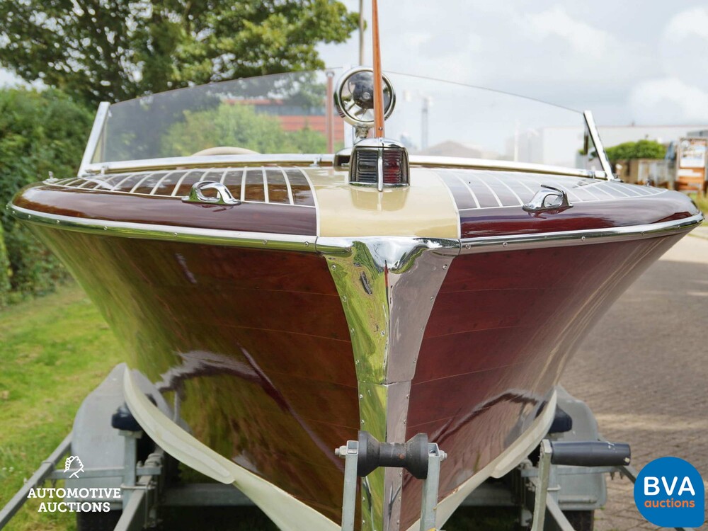 Chris Craft 20" Custom Runabout Speedboat (RIVA, BOESCH) 1948 V8 Big-Block