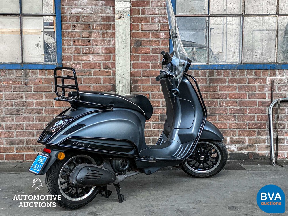 Piaggio Vespa Sprint 2017 -CARBON-, DHL-83-Z