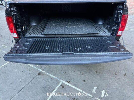 Dodge Ram 1500 5.7 Hemi V8 2018 6-Peroons