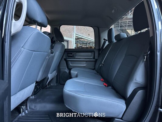 Dodge Ram 1500 5.7 Hemi V8 2018 6-Peroons