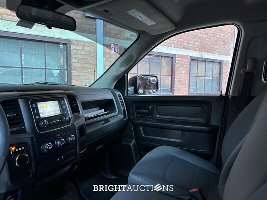 Dodge Ram 1500 5.7 Hemi V8 2018 6-Peroons