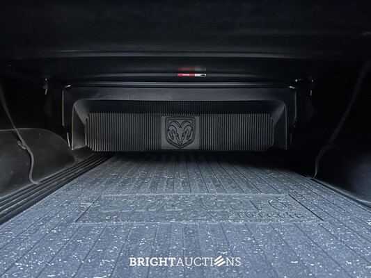 Dodge Ram 1500 5.7 Hemi V8 2018 6-Peroons