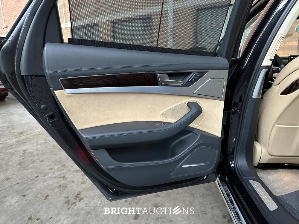 Audi A8 4.2 FSI Quattro V8 372pk 2011 (65.000 km)