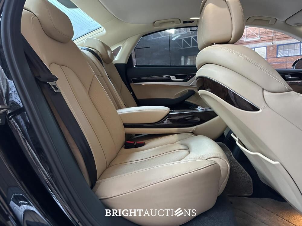 Audi A8 4.2 FSI Quattro V8 372pk 2011 (65.000 km)