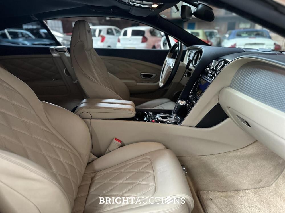 Bentley Continental GT 6.0 W12 575pk 2012 -Facelift- (49.000 km)