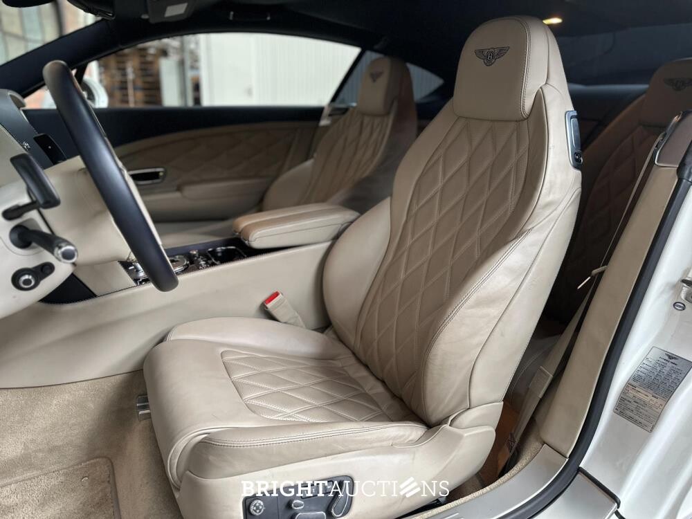 Bentley Continental GT 6.0 W12 575pk 2012 -Facelift- (49.000 km)