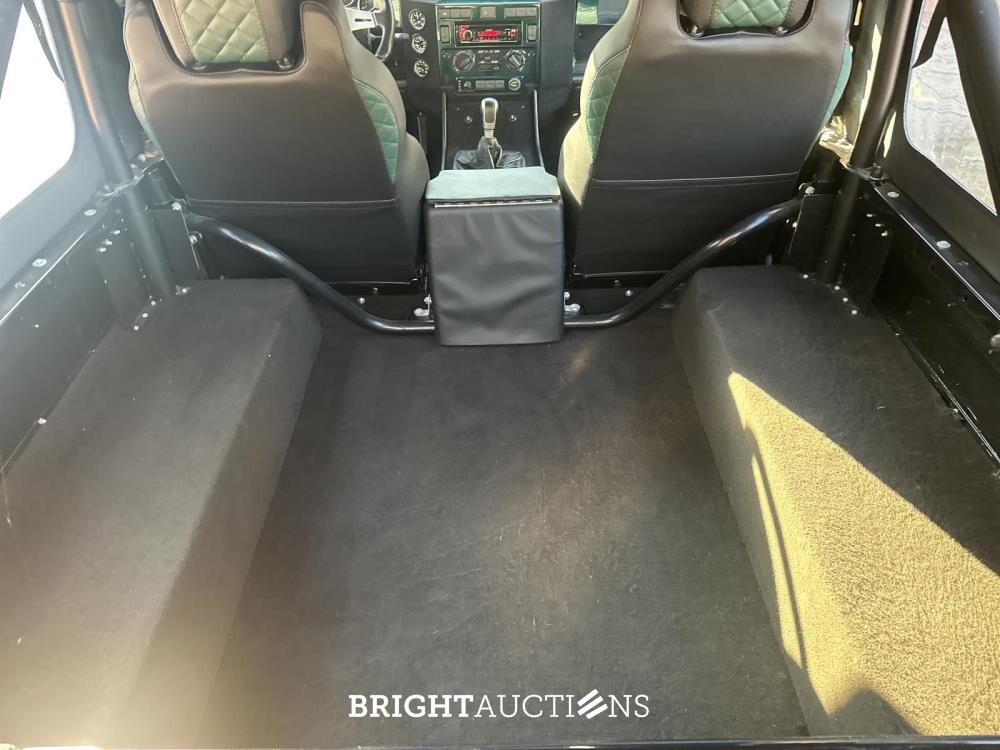 Land Rover Defender L315 700pk (5.0 V8 MUSTANG-ENGINE) 1985