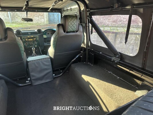 Land Rover Defender L315 700pk (5.0 V8 MUSTANG-ENGINE) 1985