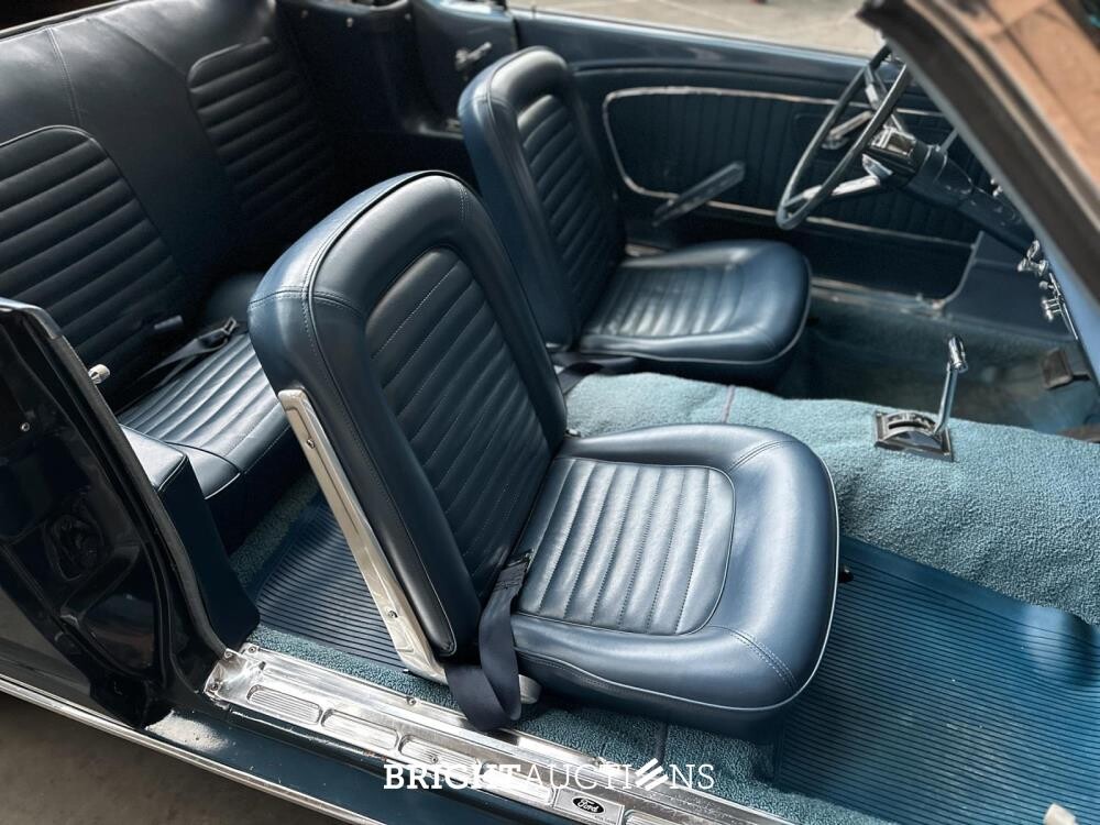 Ford Mustang Cabrio 3.3 6-Zylinder 218 PS 1965 2-türig