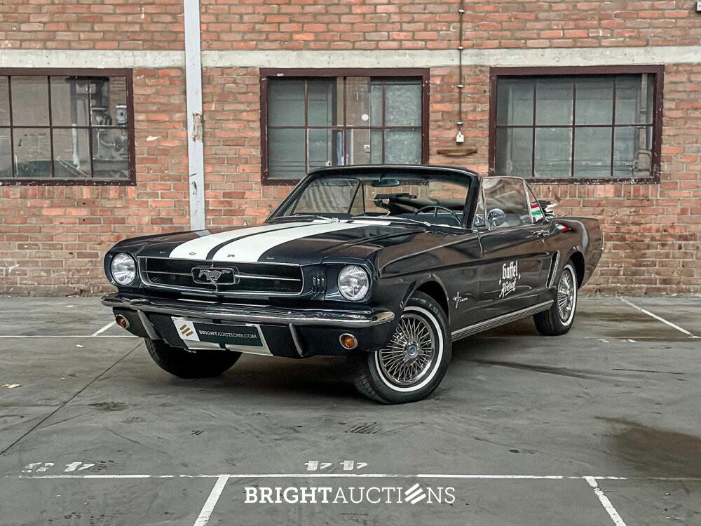 Ford Mustang Cabrio 3.3 6-Zylinder 218 PS 1965 2-türig