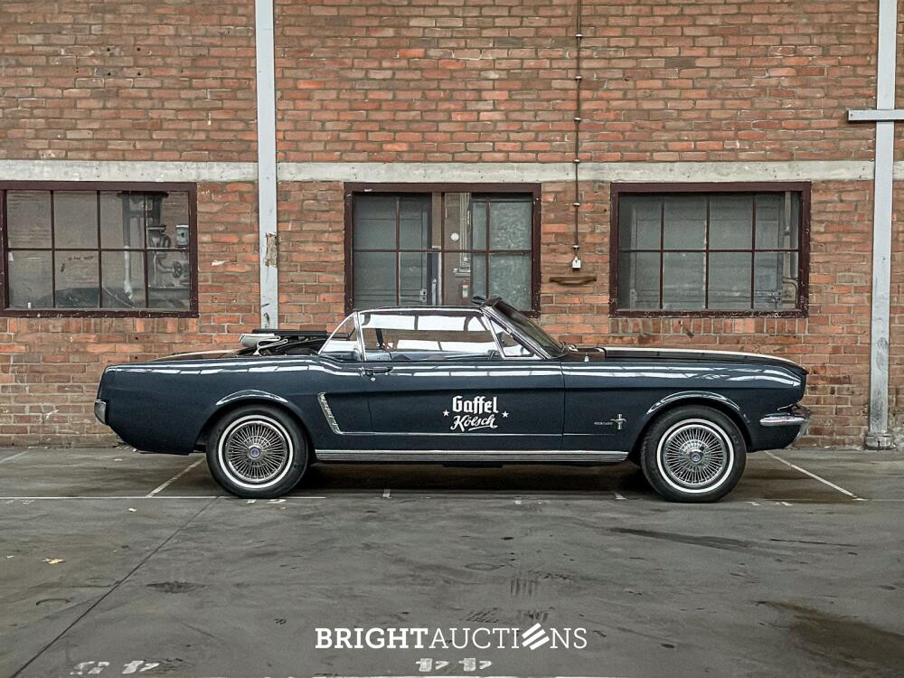 Ford Mustang Cabrio 3.3 6-Zylinder 218 PS 1965 2-türig