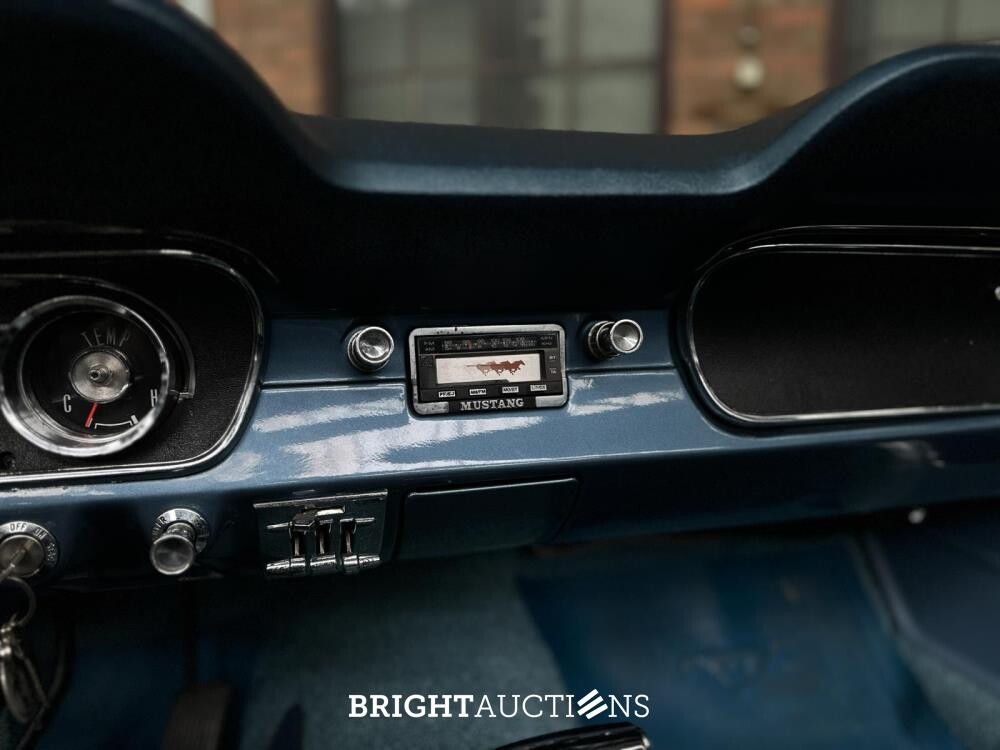 Ford Mustang Cabrio 3.3 6-Zylinder 218 PS 1965 2-türig