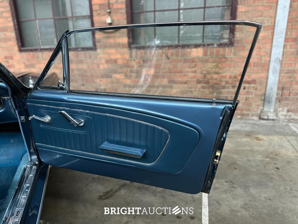 Ford Mustang Cabrio 3.3 6-Zylinder 218 PS 1965 2-türig