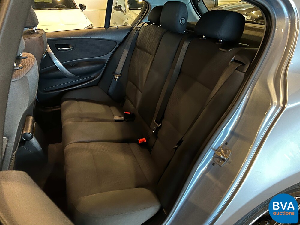 BMW 116i Business Line 1-serie 122pk 2011, TR-419-Z