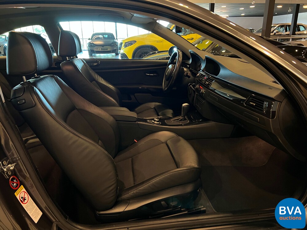 BMW 325i Coupé 3-serie 218pk 2007, 25-NVV-9