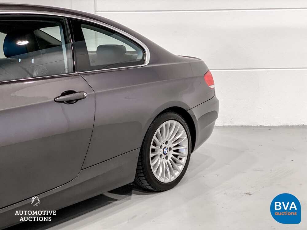 BMW 325i Coupé 3-serie 218pk 2007, 25-NVV-9