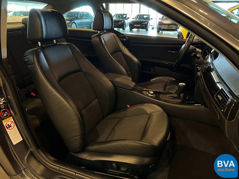 BMW 325i Coupé 3-serie 218pk 2007, 25-NVV-9