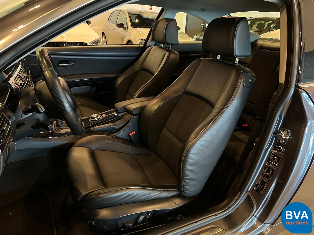BMW 325i Coupé 3-serie 218pk 2007, 25-NVV-9