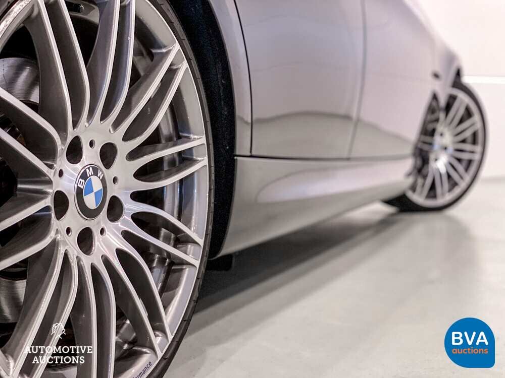 BMW 335i Luxury Line 3-serie Touring 306pk 2012 -Org. NL-, 39-SZF-2