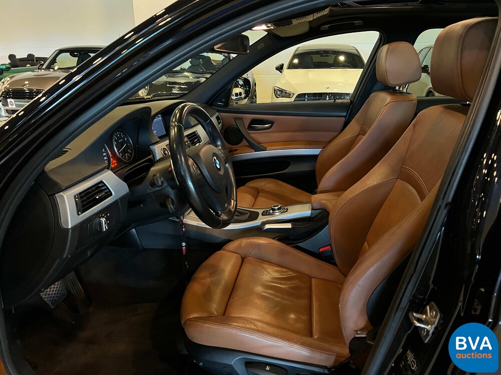 BMW 335i Luxury Line 3-serie Touring 306pk 2012 -Org. NL-, 39-SZF-2