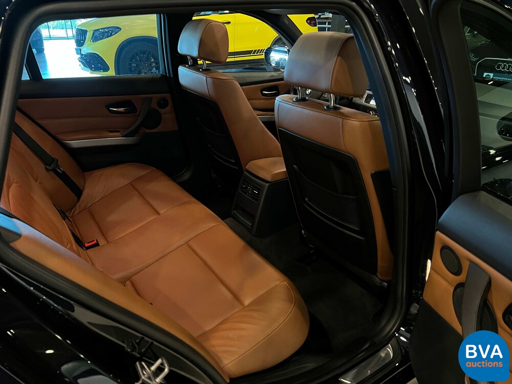 BMW 335i Luxury Line 3-serie Touring 306pk 2012 -Org. NL-, 39-SZF-2