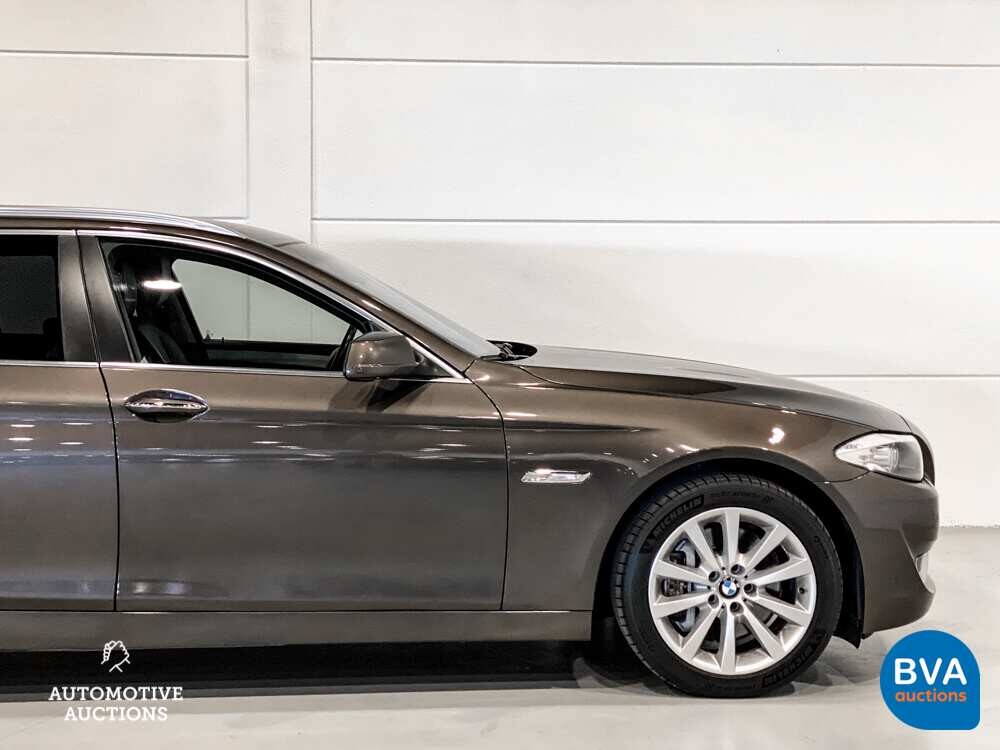 BMW 530i High Executive Touring 5-serie 272pk 2012, 7-SJV-26