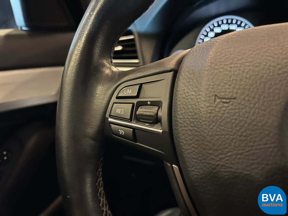 BMW 530i High Executive Touring 5-serie 272pk 2012, 7-SJV-26