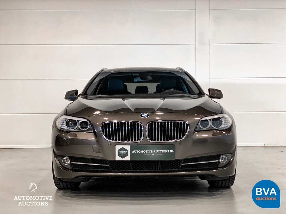 BMW 530i High Executive Touring 5-serie 272pk 2012, 7-SJV-26
