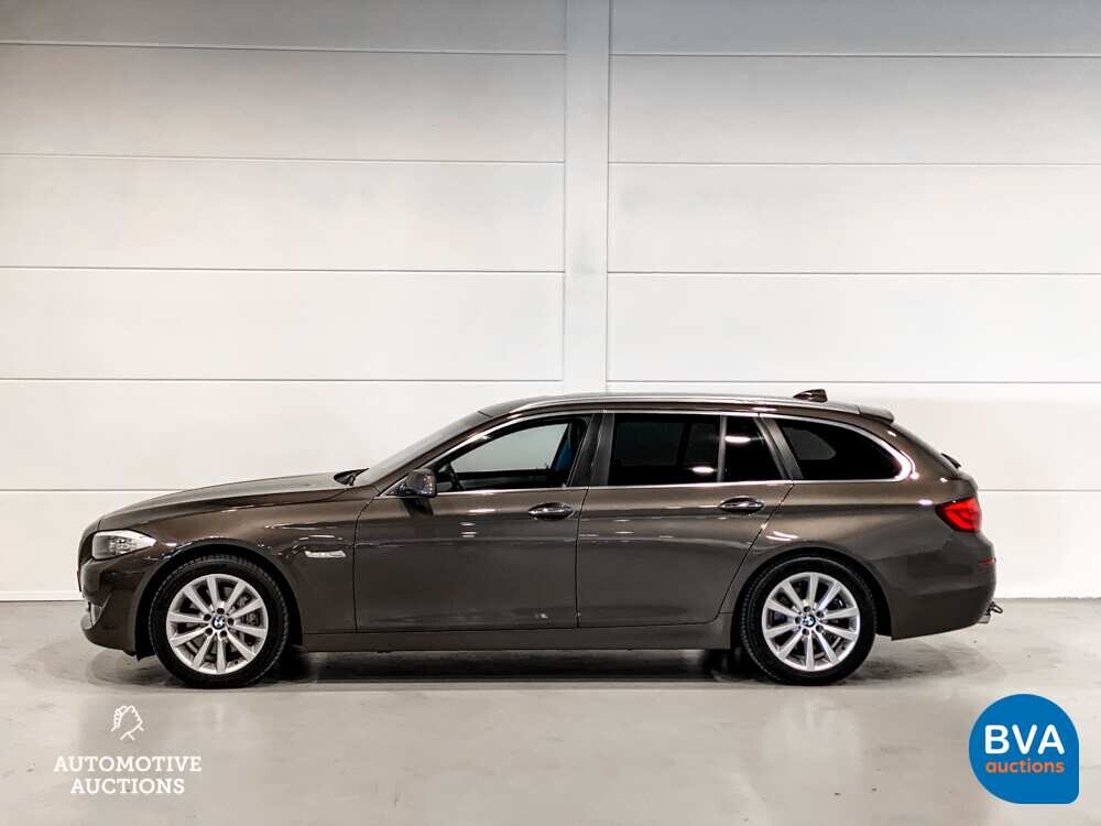 BMW 530i High Executive Touring 5-serie 272pk 2012, 7-SJV-26