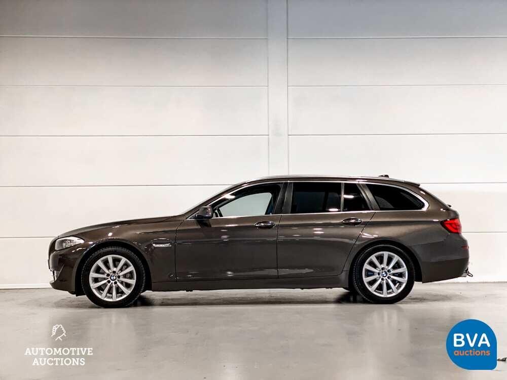 BMW 530i High Executive Touring 5-serie 272pk 2012, 7-SJV-26