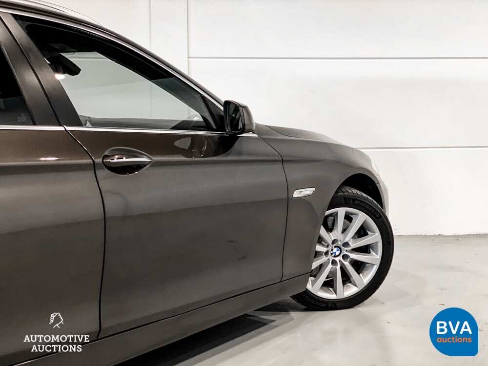 BMW 530i High Executive Touring 5-serie 272pk 2012, 7-SJV-26