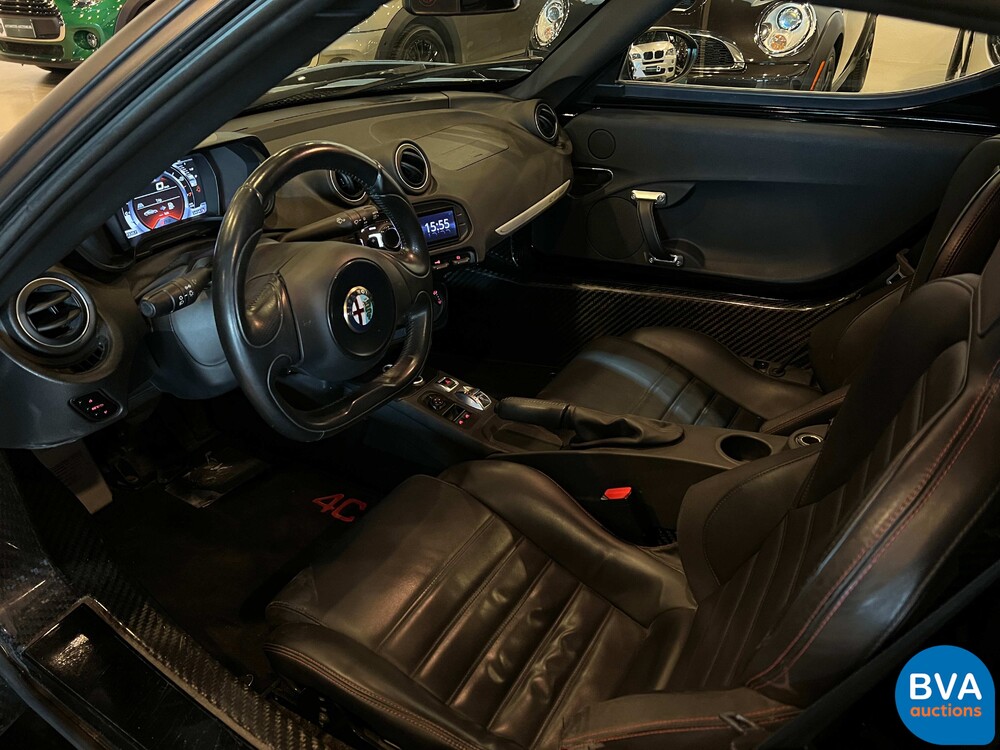 Alfa Romeo 4C 1750TBI CARBON TCT 241pk 2015 -Org. NL-, GJ-487-L