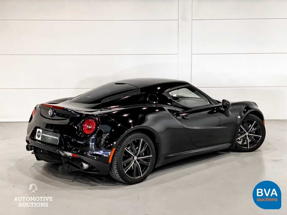 Alfa Romeo 4C 1750TBI CARBON TCT 241pk 2015 -Org. NL-, GJ-487-L