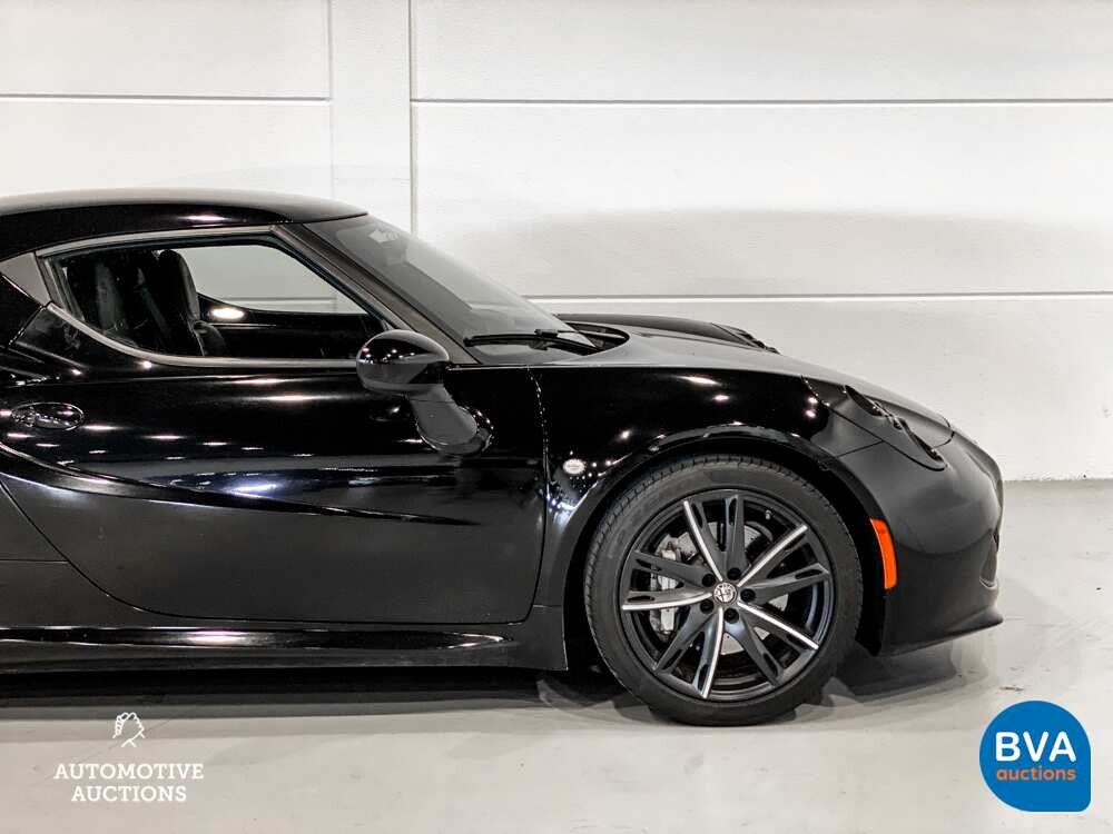 Alfa Romeo 4C 1750TBI CARBON TCT 241pk 2015 -Org. NL-, GJ-487-L