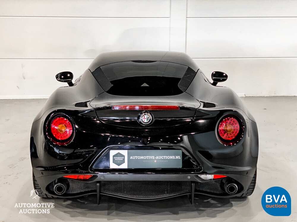 Alfa Romeo 4C 1750TBI CARBON TCT 241pk 2015 -Org. NL-, GJ-487-L