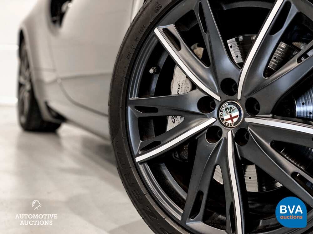 Alfa Romeo 4C 1750TBI CARBON TCT 241pk 2015 -Org. NL-, GJ-487-L