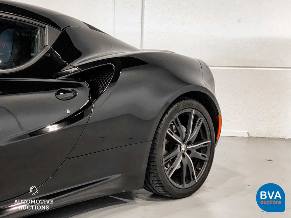 Alfa Romeo 4C 1750TBI CARBON TCT 241pk 2015 -Org. NL-, GJ-487-L