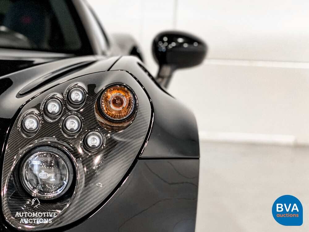 Alfa Romeo 4C 1750TBI CARBON TCT 241pk 2015 -Org. NL-, GJ-487-L