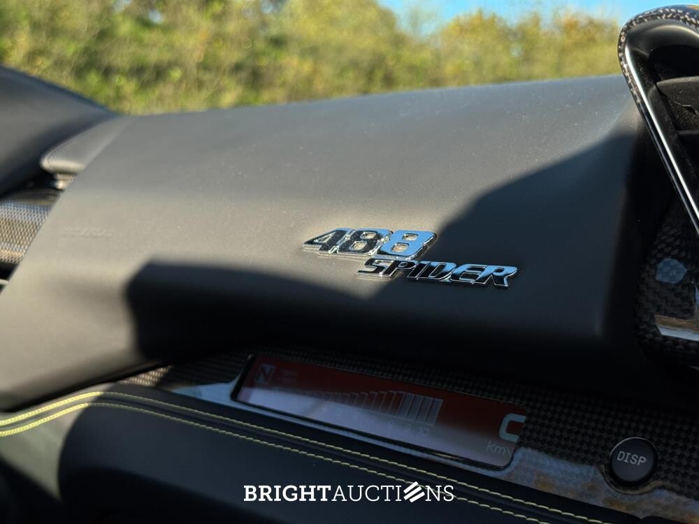 Ferrari 488 Spider HELE 3.9 V8 - Full Carbon – 670pk - Dealergarantie tot 05/2027