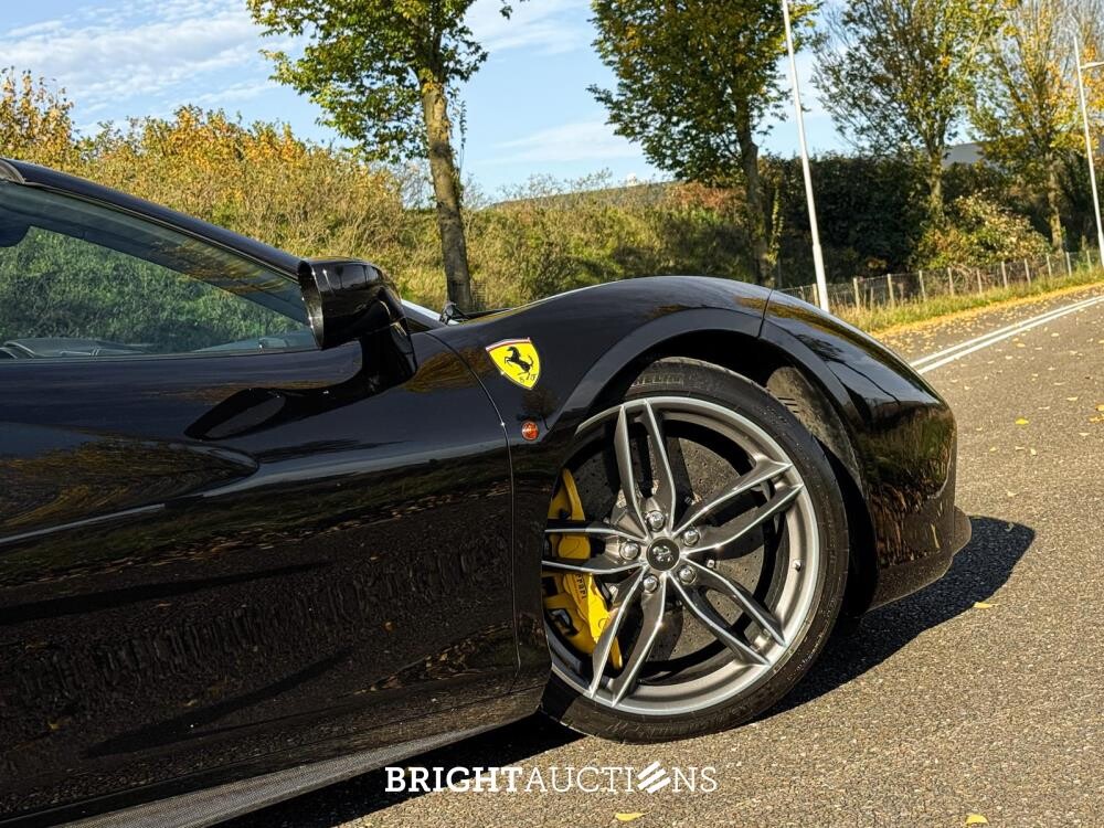 Ferrari 488 Spider HELE 3.9 V8 - Full Carbon – 670pk - Dealergarantie tot 05/2027