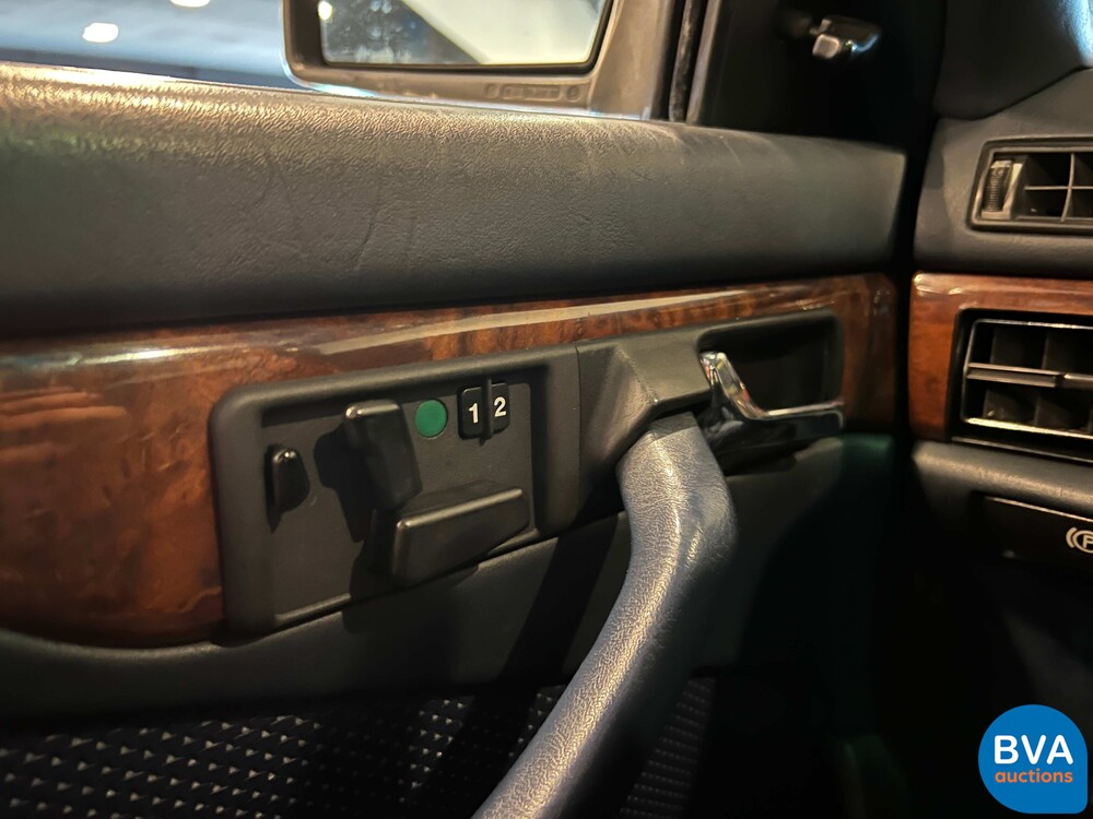 Mercedes-Benz 560 SEC 5.5 S-klasse 300pk 1986, 01-NNZ-7