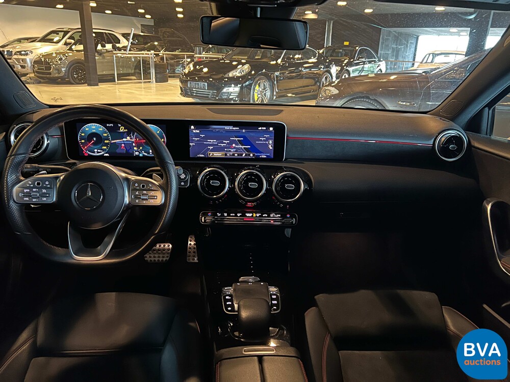 Mercedes-Benz A180d AMG A-klasse 116pk 2018 NIEUW-MODEL, XJ-192-K