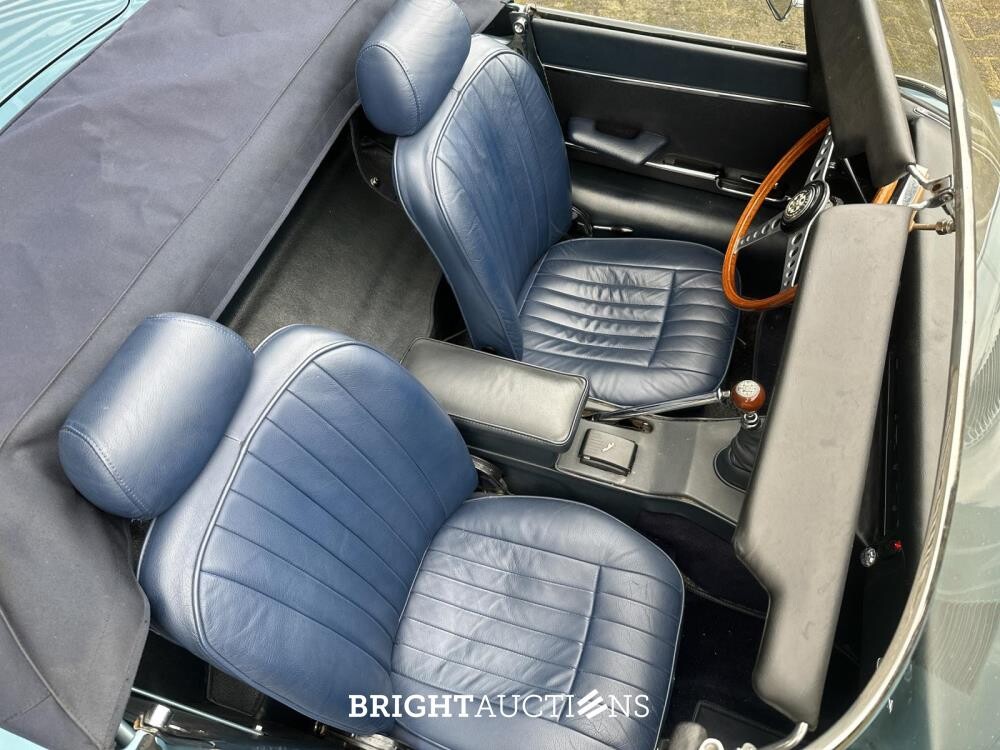 Jaguar E-Type Cabriolet 4.2 6-In-Lijn Serie II 260pk 1970 AR-94-77